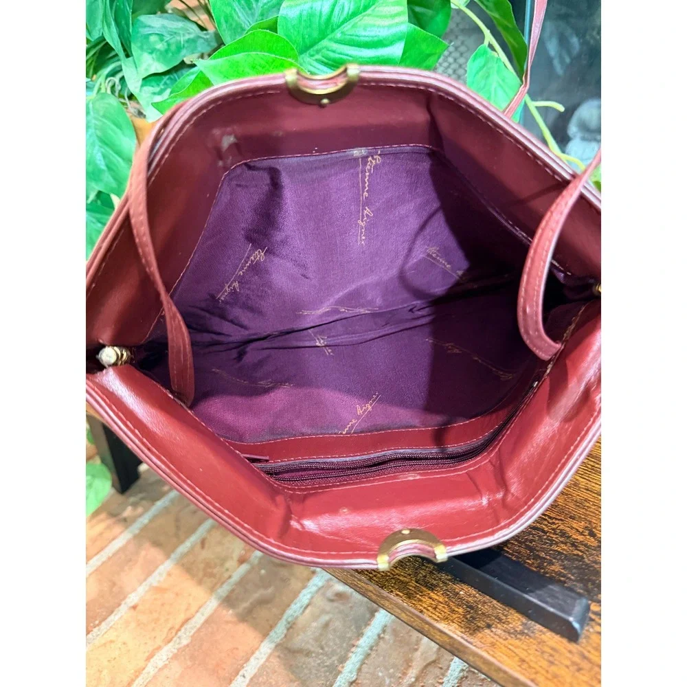 Etienne Aigner Shoulder Bag Women Oxblood Vintage 70s Leather Brass Logo Large